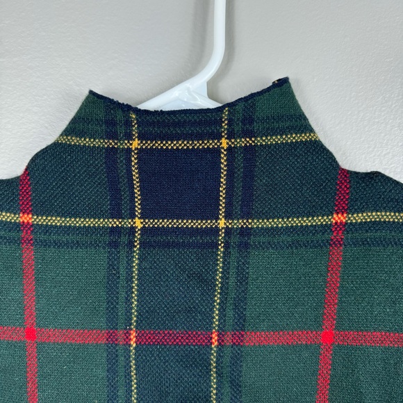 Tahari | Small Plaid Turtle Neck Sweater - Picture 6 of 7